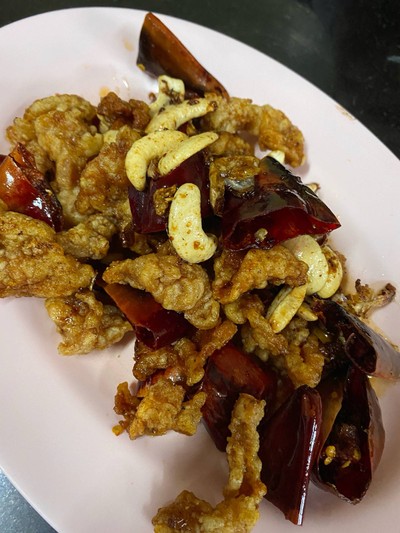 ไก่ผัดเม็ดมะม่วงหิมพานต์
