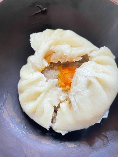 ซาลาเปาหมูสับไข่เค็มโบราณ (ขนาดใหญ่) 1 ลูก