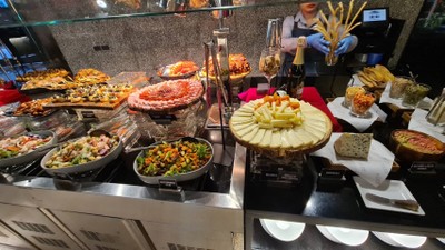 อาหาร หรือ เครื่องดื่ม