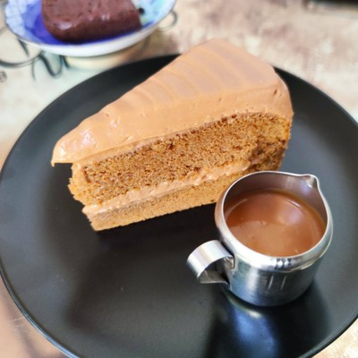 Thai Tea Cake