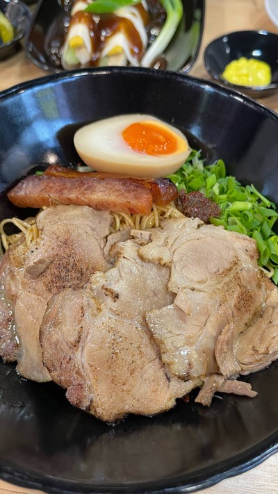 บะหมี่ชาชู-ไข่ซีอิ๊ว
