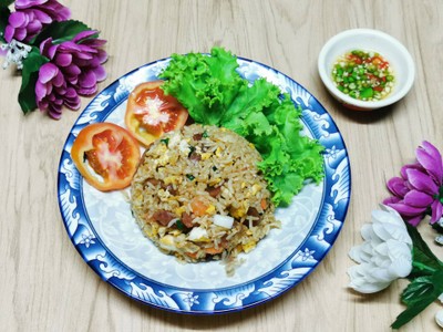 วิธีทำ ข้าวผัดกุนเชียง วิธีทำ ข้าวผัดกุนเชียง