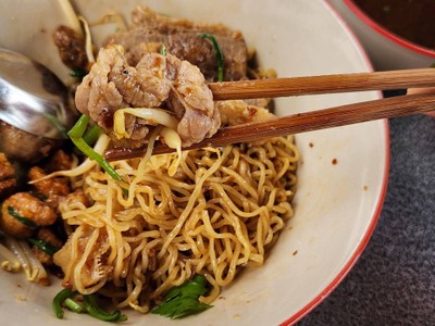 อาหาร หรือ เครื่องดื่ม