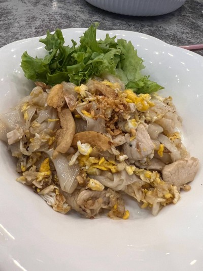 ก๋วยเตี๋ยวคั่วไก่