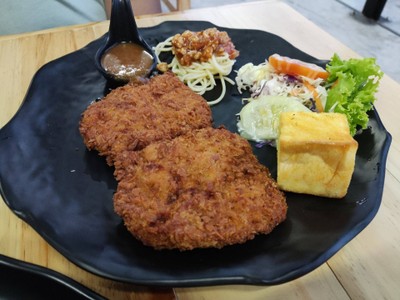 สเต็กหมูทอด