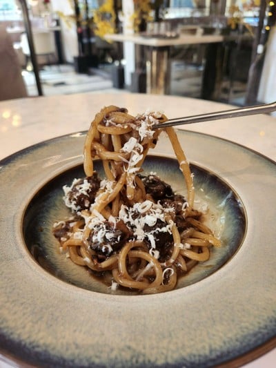 อาหาร หรือ เครื่องดื่ม