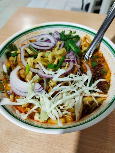 ข้าวซอยไก่