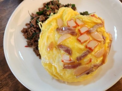 ข้าวกระเพราวากิวไข่ข้น