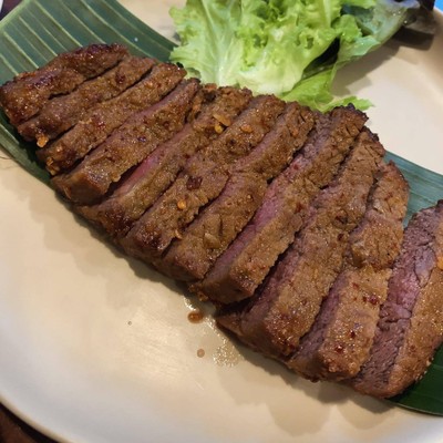 เนื้อสันในย่าง