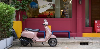 FUN Cafe Bangkok มหาพฤฒาราม