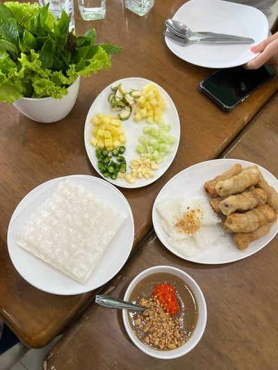 แหนมเนืองหมู ชุดใหญ่