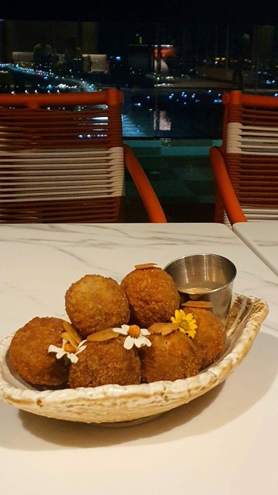 ข้าวต้มแห้ง