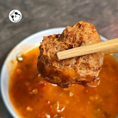 ลูกชิ้นหมูทอด