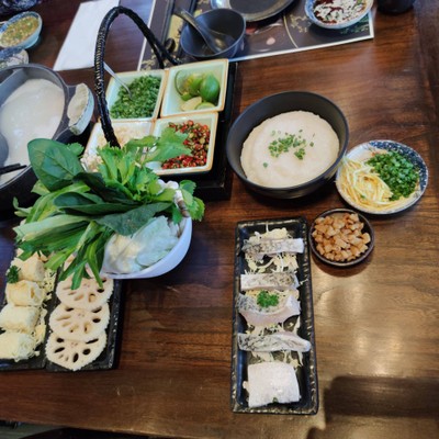 อาหาร หรือ เครื่องดื่ม