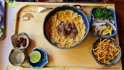 ข้าวซอยเส้นสดเนื้อตุ๋น