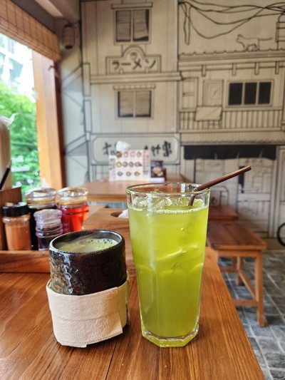 อาหาร หรือ เครื่องดื่ม