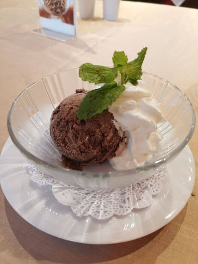 อาหาร หรือ เครื่องดื่ม