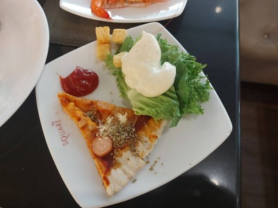อาหาร หรือ เครื่องดื่ม