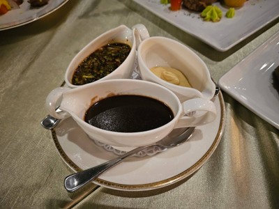 อาหาร หรือ เครื่องดื่ม