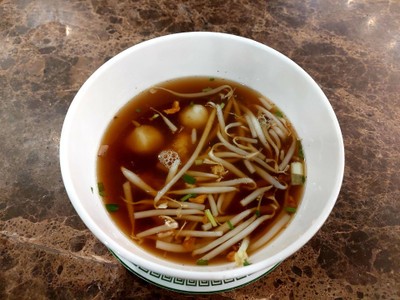 อาหาร หรือ เครื่องดื่ม