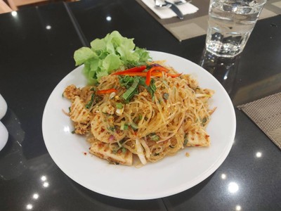 อาหาร หรือ เครื่องดื่ม