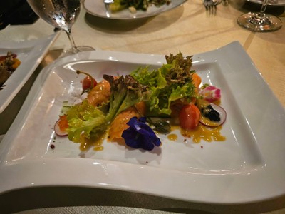 สลัดแซลมอน