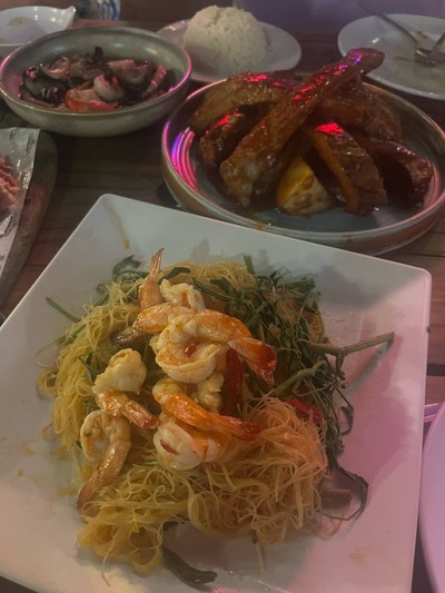 หมี่กระเฉดกุ้ง