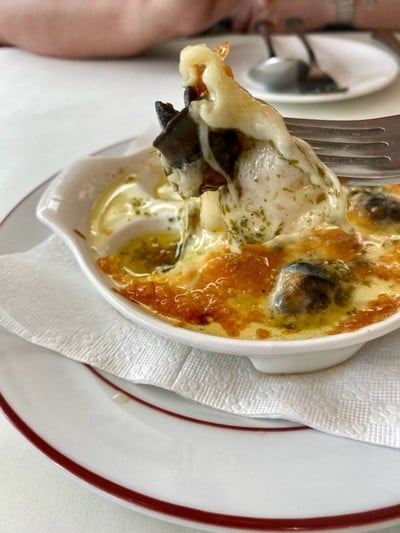 escargots aux beurre parsley-garlic butter sause