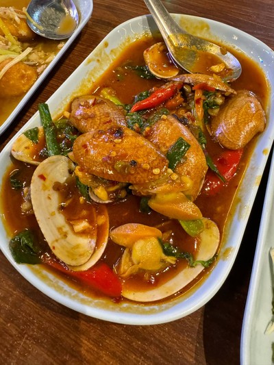 หอยลายผัดพริกเผา