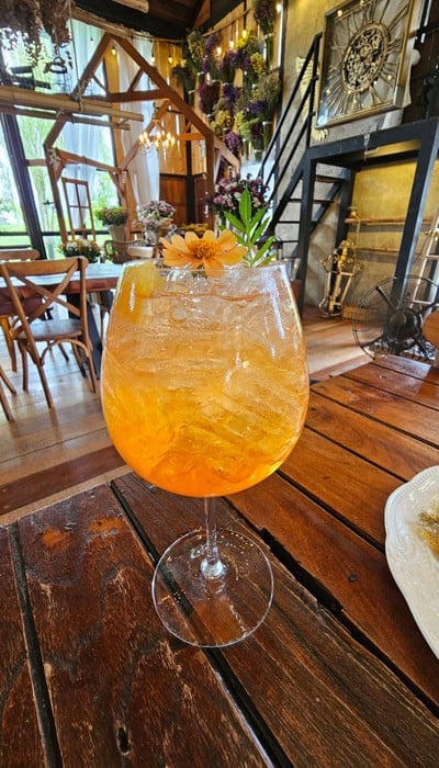 เมนูของร้าน Let Me Tell You Our Story Cafe