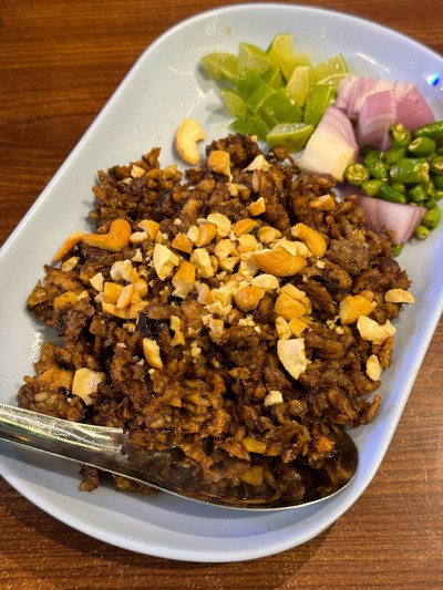 หมูผัดหนำเลี้ยบ