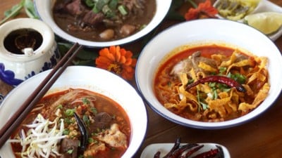 เสน่ห์เหนือ [ข้าวซอย ขนมจีนน้ำเงี้ยว ก๋วยเตี๋ยวเนื้อตุ๋น ไก่ตุ๋น ตามสั่ง]