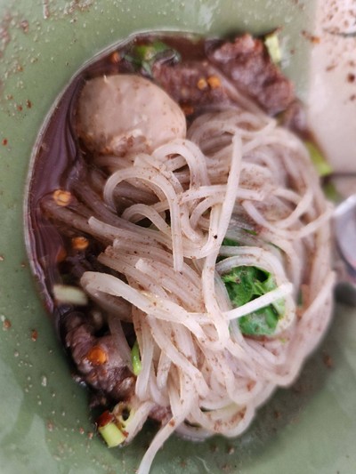 ก๋วยเตี๋ยวเนื้อน้ำตก (ธรรมดา)