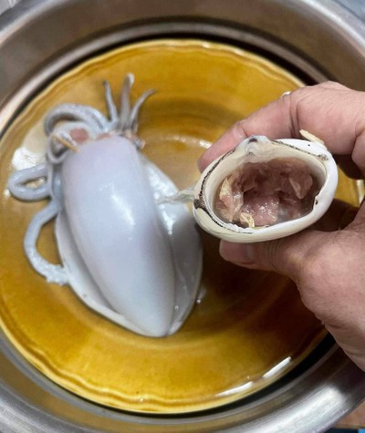 วิธีทำ ปลาหมึกยัดไส้ชุบแป้งทอด 🦑 วิธีทำ ปลาหมึกยัดไส้ชุบแป้งทอด 🦑