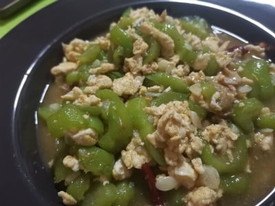 วิธีทำ บวบผัดไข่