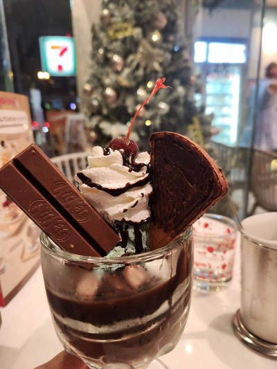 อาหาร หรือ เครื่องดื่ม