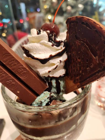 อาหาร หรือ เครื่องดื่ม