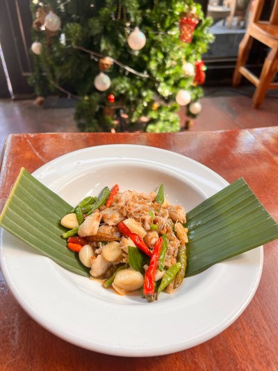 เนื้อปูผัดพริกขี้หนู