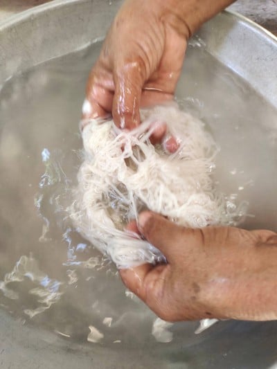 วิธีทำ วิธีทำ "เส้นขนมจีน" วิธีทำ วิธีทำ "เส้นขนมจีน"