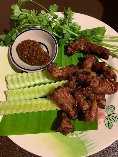 หมูทอด