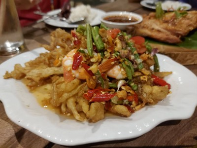 ส้มตำทอด Deep Fried Papaya salad with shrimp