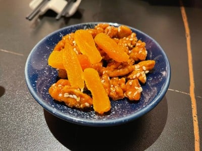 Walnut & apricot