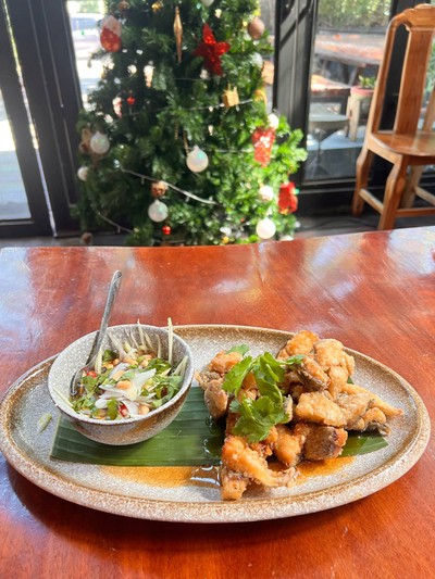 ปลากระพงทอดน้ำปลา