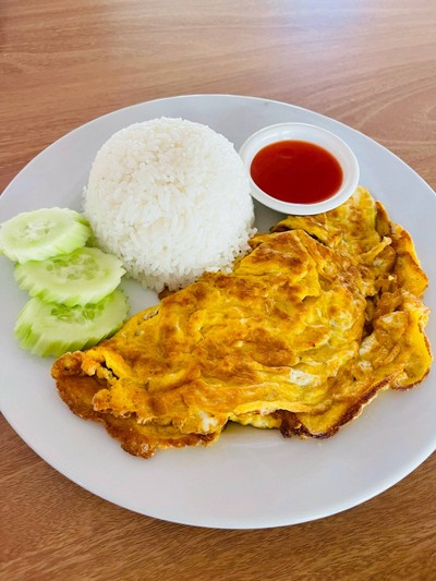ข้าวราดไข่เจียวปู