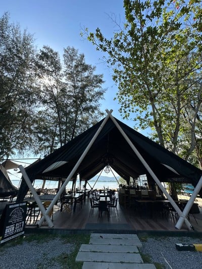 ร้านกาแฟชิวๆ รับลมทะเล เครื่องดื่มเยอะ