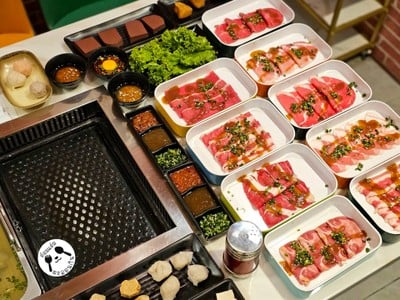 อาหาร หรือ เครื่องดื่ม