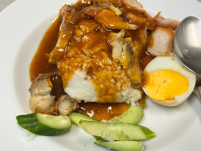 ข้าวหมูแดงหมูกรอบ