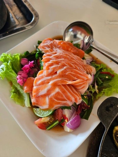 ตำแซลม่อนไม่ปลาร้า