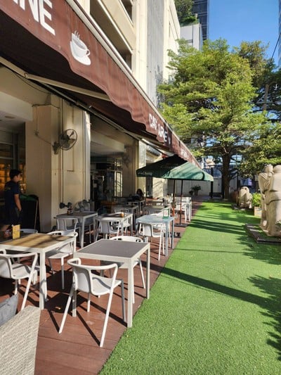 หน้าร้าน Cafe Tartine เพลินจิต