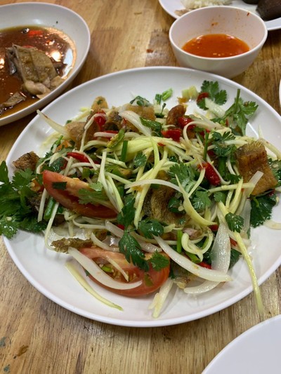 อาหาร หรือ เครื่องดื่ม